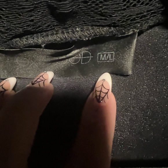 FOXBLOOD Bathory Dressing Robe — black velvet - Picture 5 of 6